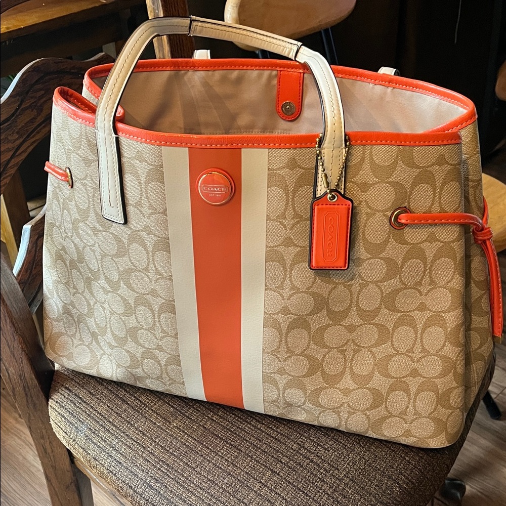 Coach khaki orange signature large tote bag
 Like New W/ Tag